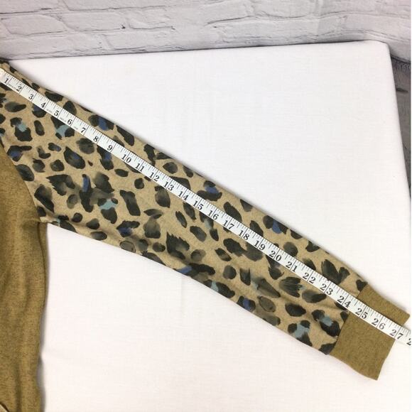 Mob Wife Animal Print Soft Long Raglan Sleeve Rond Neck Tan Pullover Knit Top S - Picture 11 of 12